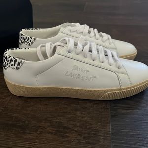 Saint Laurent 06 Signature Logo Leather Low-Top Sneaker